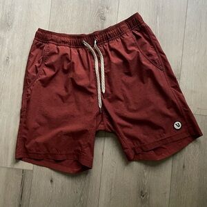 Vuori Kore Red Shorts with Drawstring and Liner - Size Medium